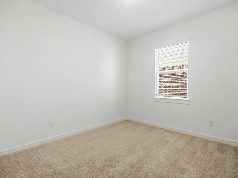 8427 Bay Ridge Cir — Photo 10