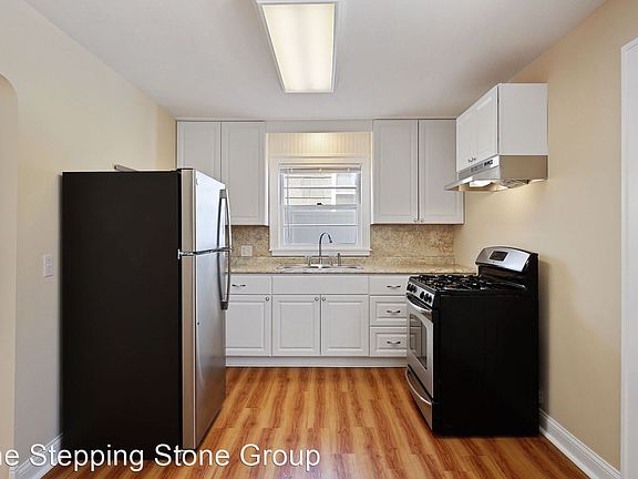 4th image of 625 Penn Ave S