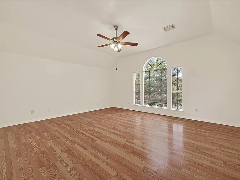 16315 April Ridge Dr — Photo 33