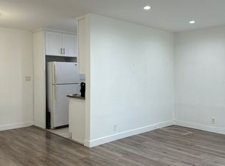 4324 Ventura Canyon Ave (near Ventura Blvd) Gem, Sherman Oaks, CA 91423