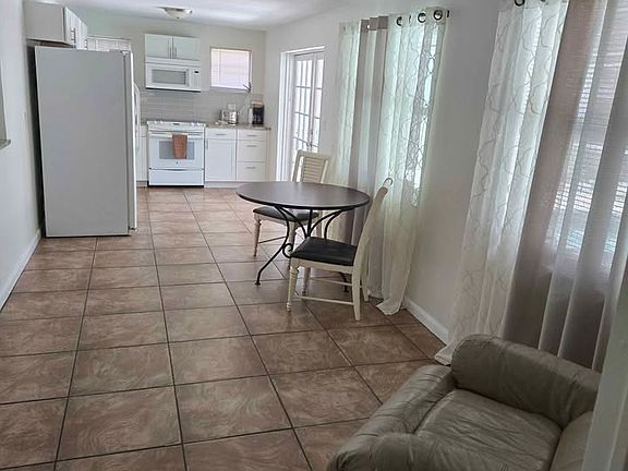 4th image of 8153 Herbison Ave