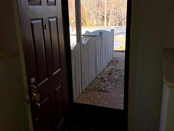 4th image of 300 Saint Paul Dr