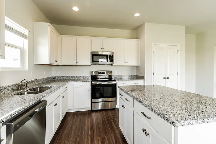 126 Shire Dr — Photo 8