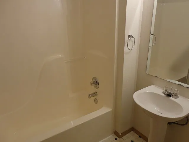 3 bedroom, 2 bathroom 3 bedroom, 2 bathroom