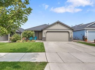 3045 NW Cedar Ave, Redmond, OR 97756