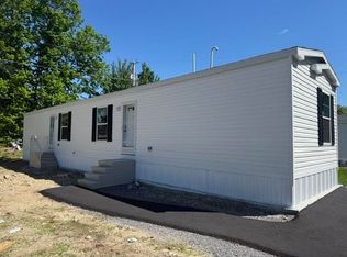 13 Noble Place, Londonderry, NH 03053