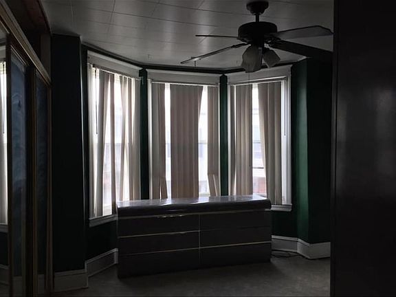 3rd image of 2236 Yelland St