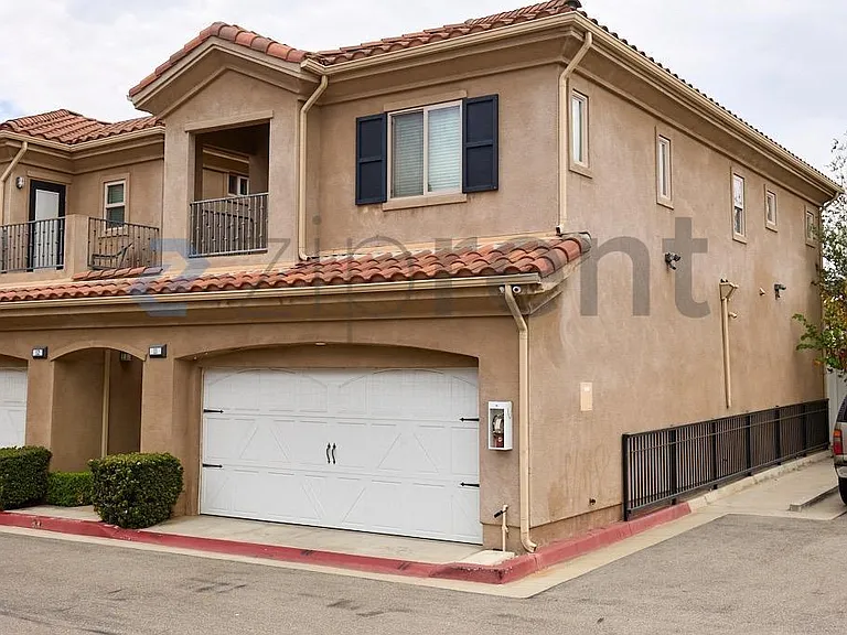 20402 Santa Ana Ave #11 — Photo 3