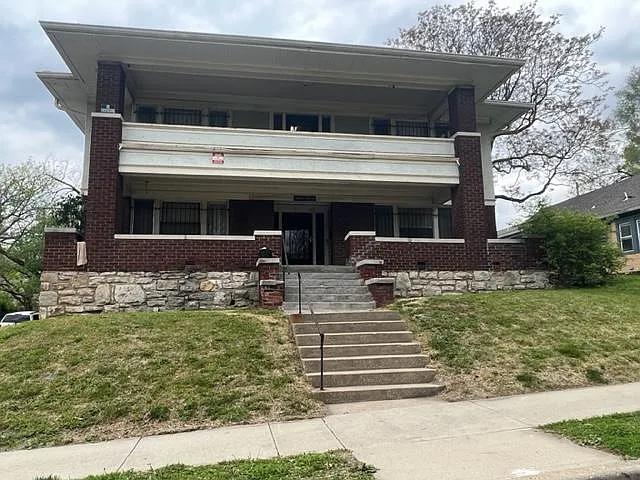4448 Virginia Ave #8