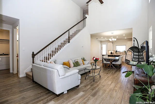 4 bed, 3.5 bath, 2100 sqft, $2,800 — Photo 4
