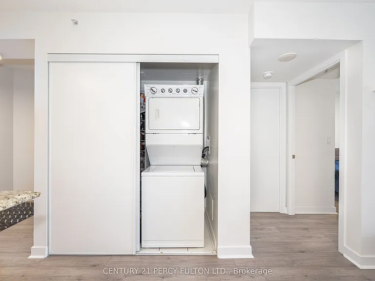 5740 Yonge St #205 — Photo 28