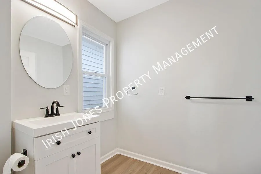 4 bed, $2,000 — Photo 4
