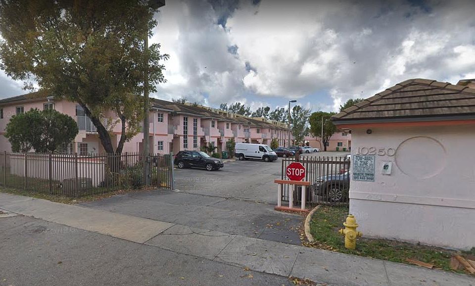 1st image of 10250 NW 80th Ct