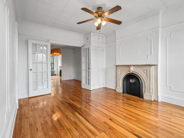 517 Clinton Street image 15 of 33