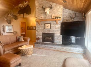 600 Raintree Dr, Riverton, WY 82501