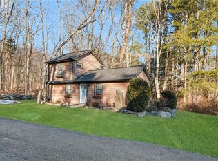 455 Brayman Hollow Rd, Pomfret Center, CT 06259