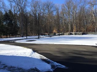 679 Cheese Spring Rd, New Canaan, CT 06840