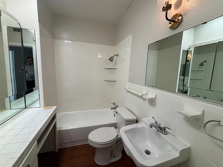 600 Monticello Dr #1 — Photo 12