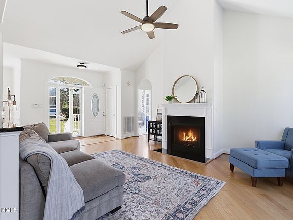 4th image of 10 Kinderkamack Rd