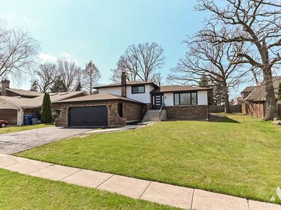 8770 S 81st Ct, Oak Lawn, IL, 60457