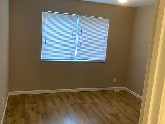 3rd image of 710 Thompson Dr #710