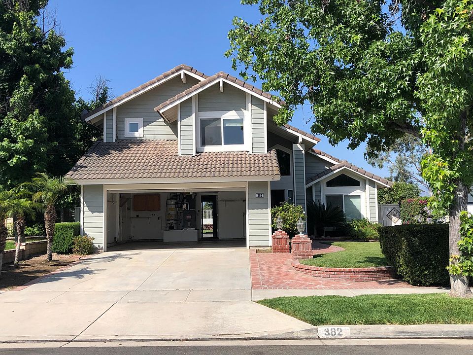 1st image of 382 Cabrillo Cir