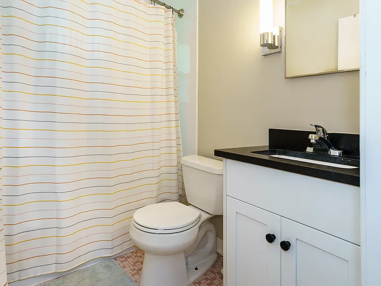 15 16th Ave N #1 — Photo 14
