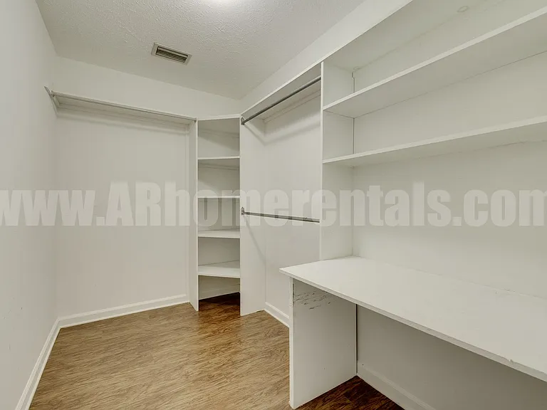 2765 Archer Ln — Photo 16