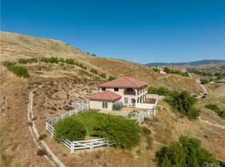 13560 Sego Rd, Agua Dulce, CA 91390