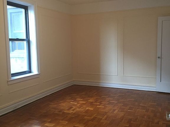 3rd image of 4141 46th St APT 5G