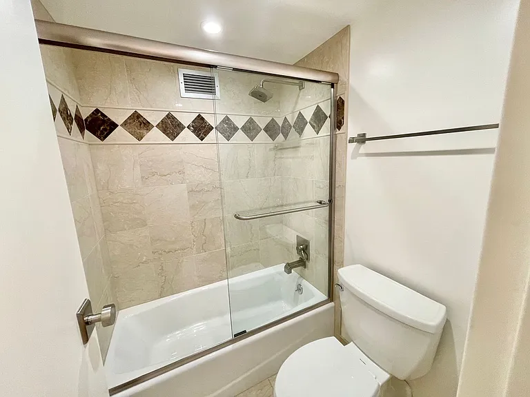 1177 California St #1132 — Photo 25