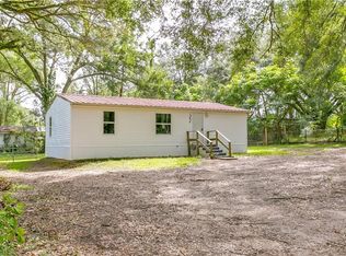18404 Lawrence Rd, Dade City, FL 33523