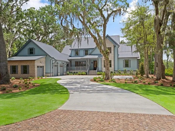 111 Stillwater Dr, Saint Simons Island, GA 31522