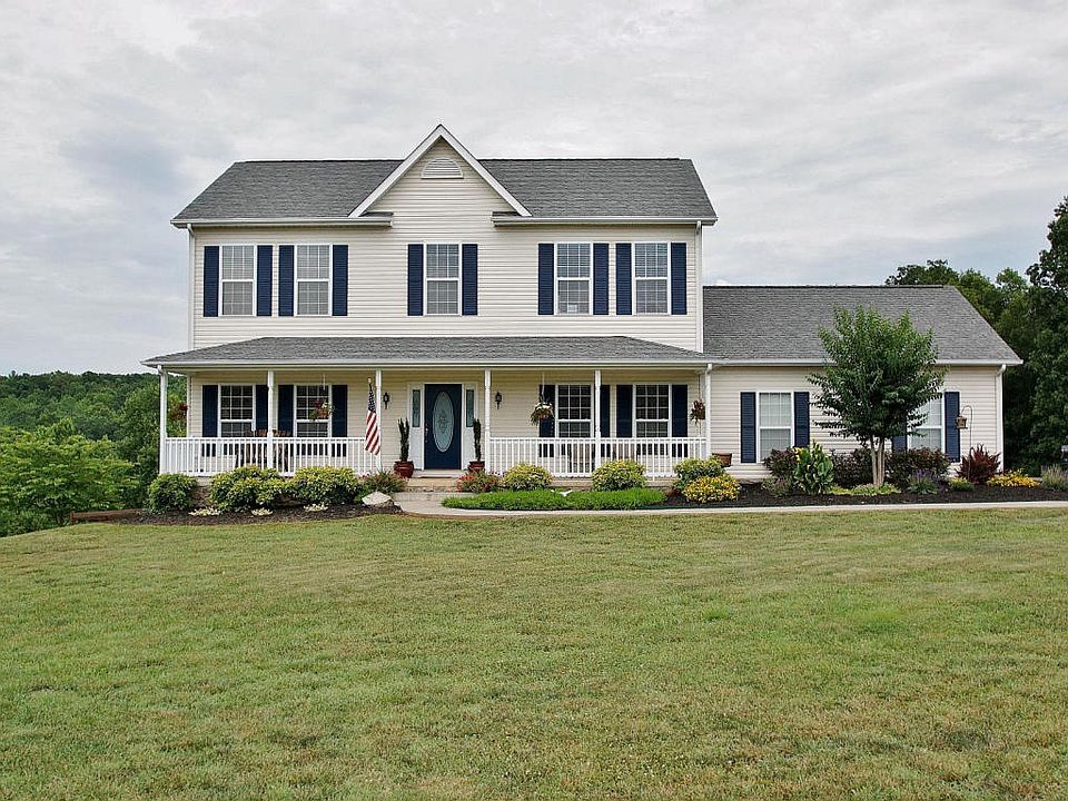 1st image of 1615 Riverbend Dr