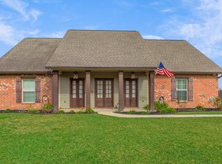 151 Suzanne Dejean Dr, Opelousas, LA 70570