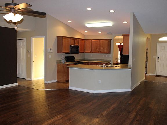 4th image of 12281 SE 101st Ct