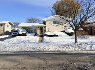 9013 Oriole Ave, Morton Grove, IL 60053