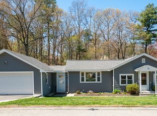 40 Lakeshore Dr, Georgetown, MA 01833