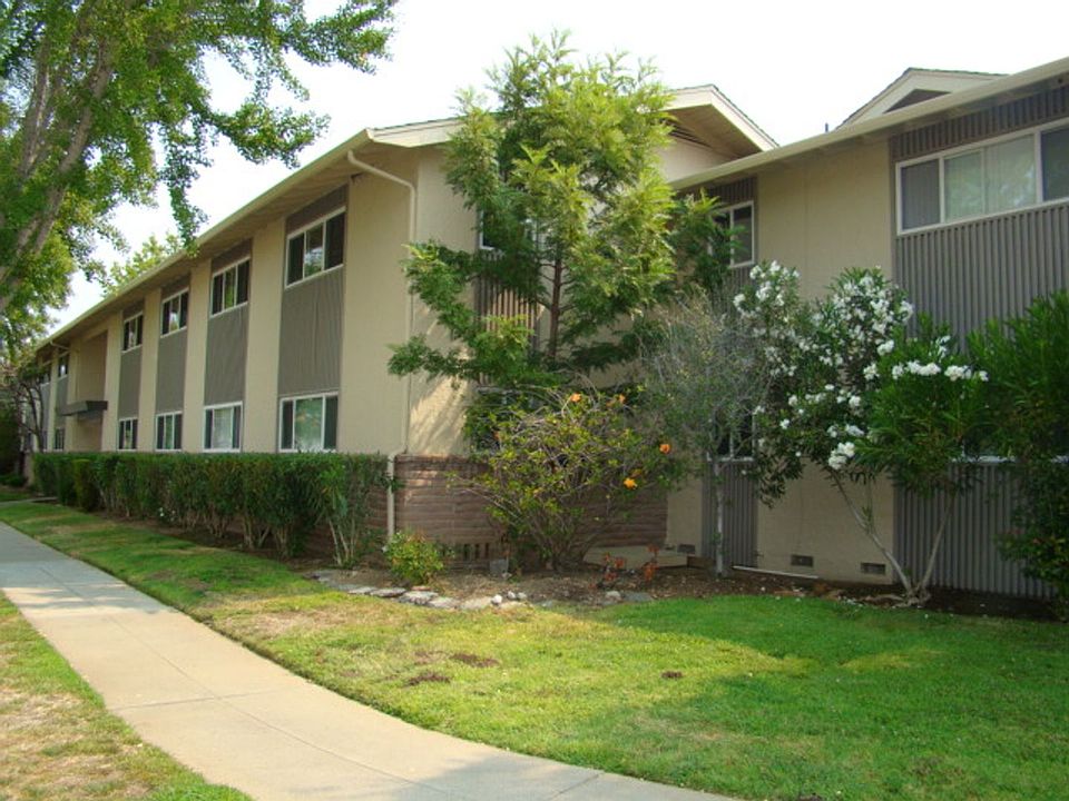 1st image of 1698 Ontario Dr #2