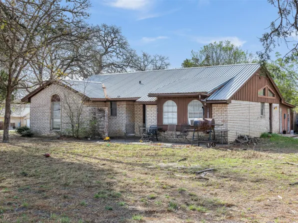 213 Indian Oak Dr, Bastrop, TX 78602