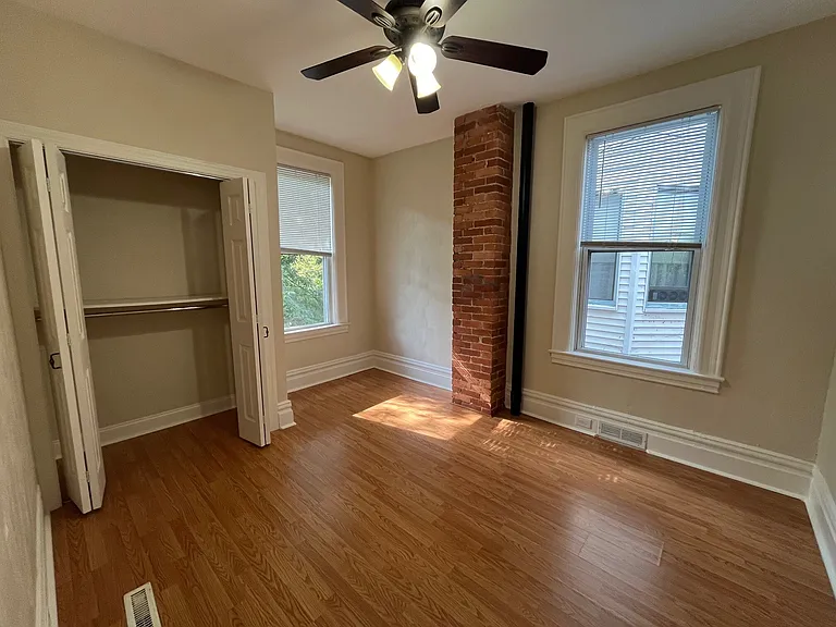 837 Highview St #2 — Photo 6