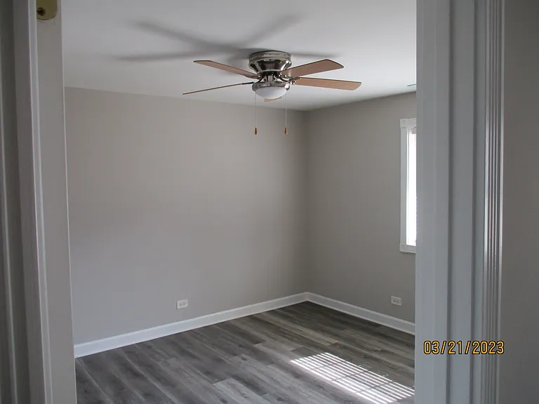 32 N Victoria Ln — Photo 20
