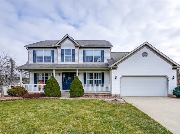 6917 White Pine Dr, Ravenna, OH 44266