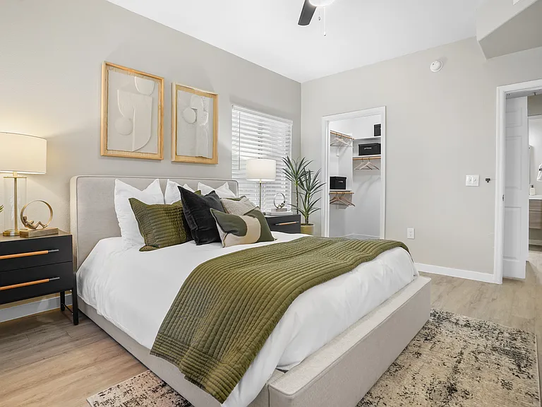 The Residences at Palm Valley Apartments — Photo 11