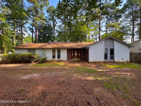 142 Dogwood Cir, Brandon, MS 39047
