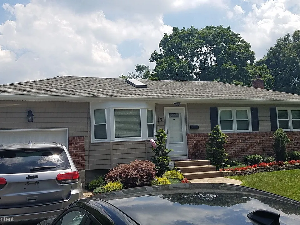 8 Dressler Rd