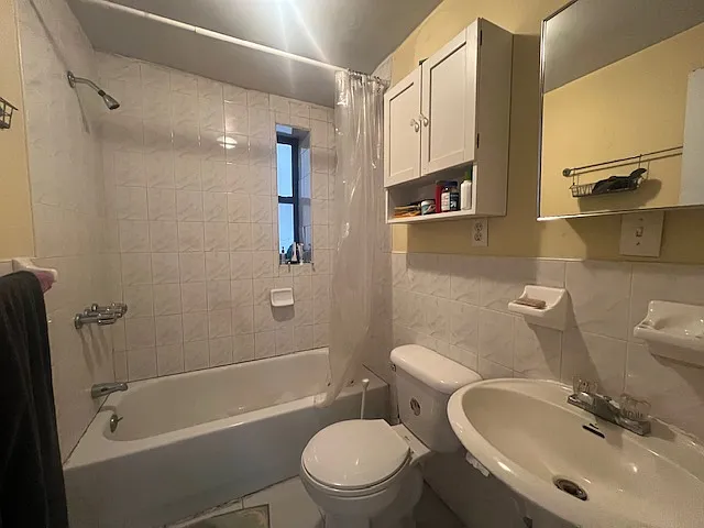 55 Leroy St #9 — Photo 4