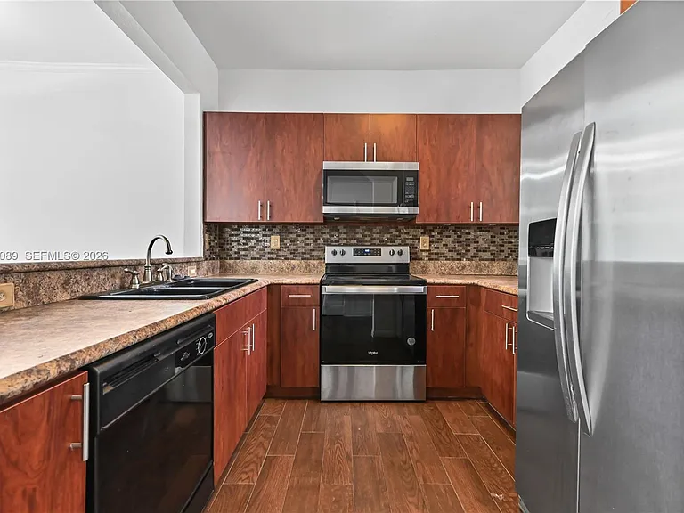 5043 SW 140th Ter — Photo 7