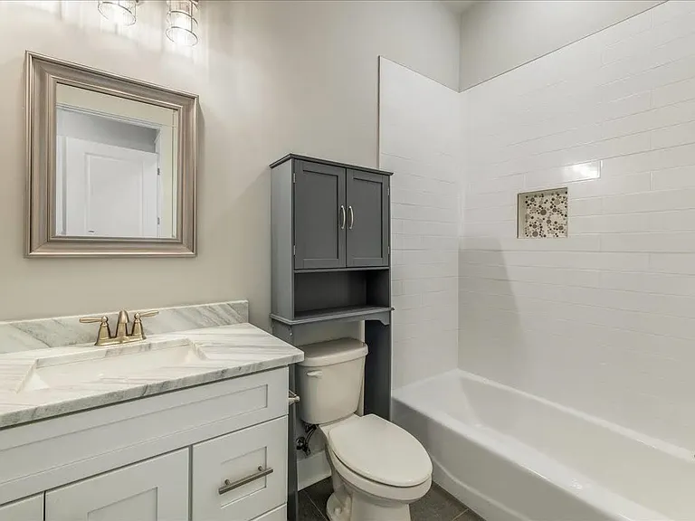 4072 Biltmore Ave — Photo 29