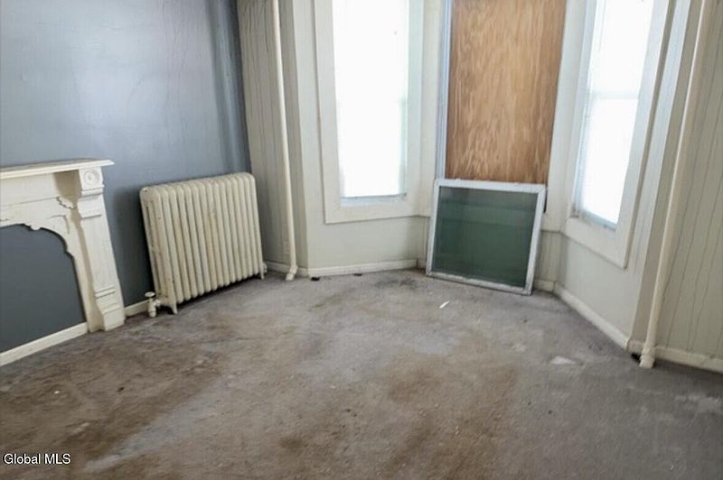 3rd image of 290 3rd Street